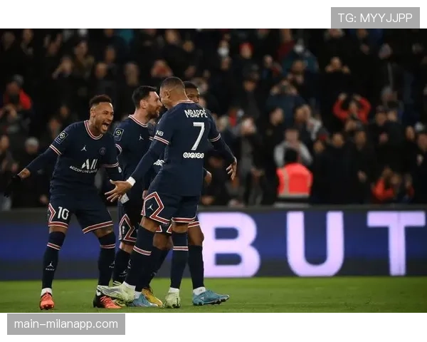 巴黎圣日耳曼主场迎战马赛,国家德比前积分榜悬念再起